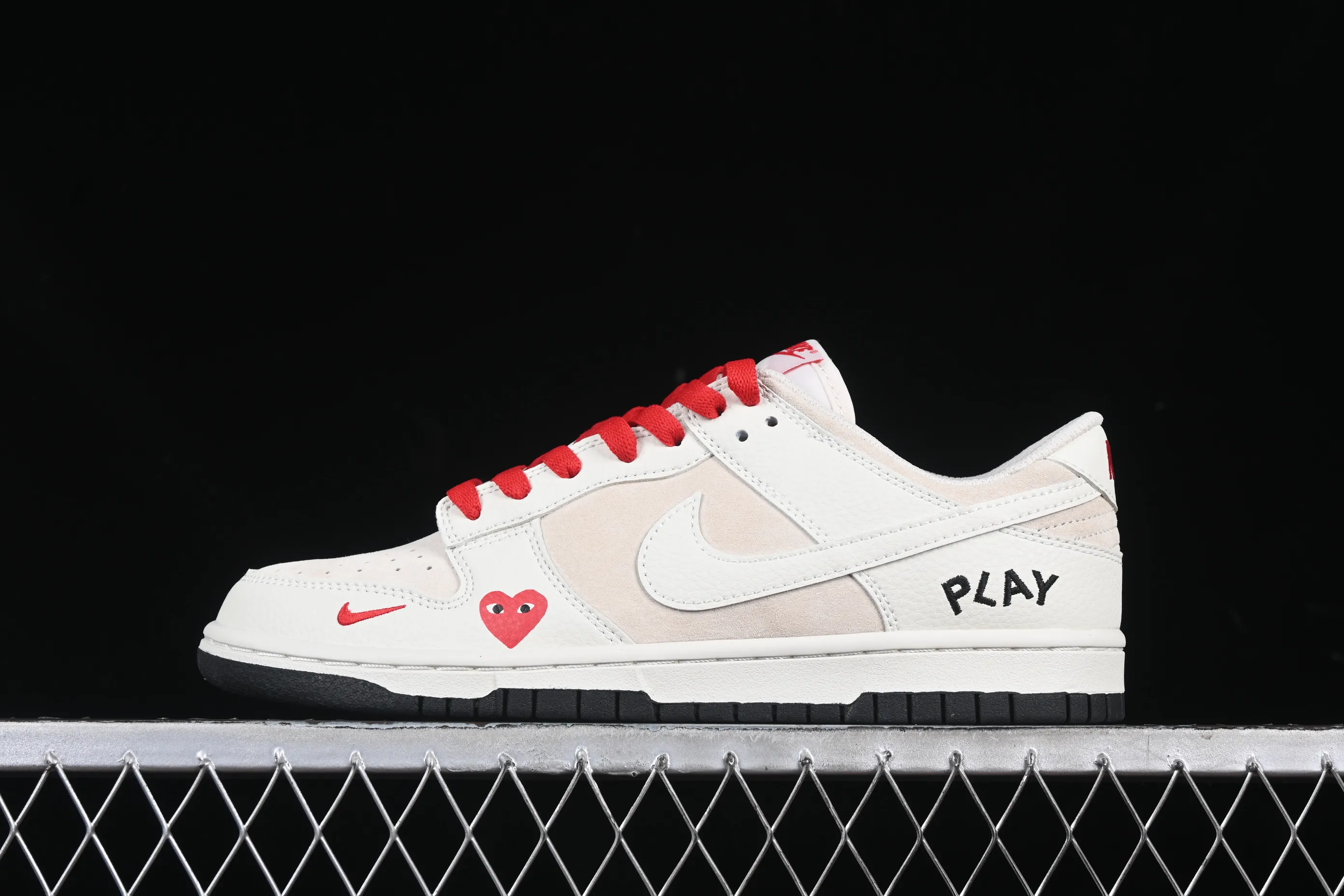 All categories Nk SB Dunk Series Nk SB Dunk Low High-end customized low-top sneakers Nk SB Dunk Low Kawakubo Rei co-branded Love Beige Anniversary high-end customized low-top casual sneakers DJ2024-052